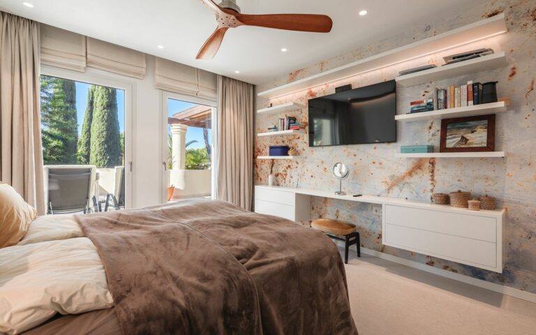 94db032b5999db39c7c85f7103b7482d - 12