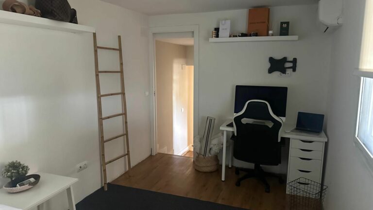 983abd4990e4e3fe47376e447f2de03e - 4