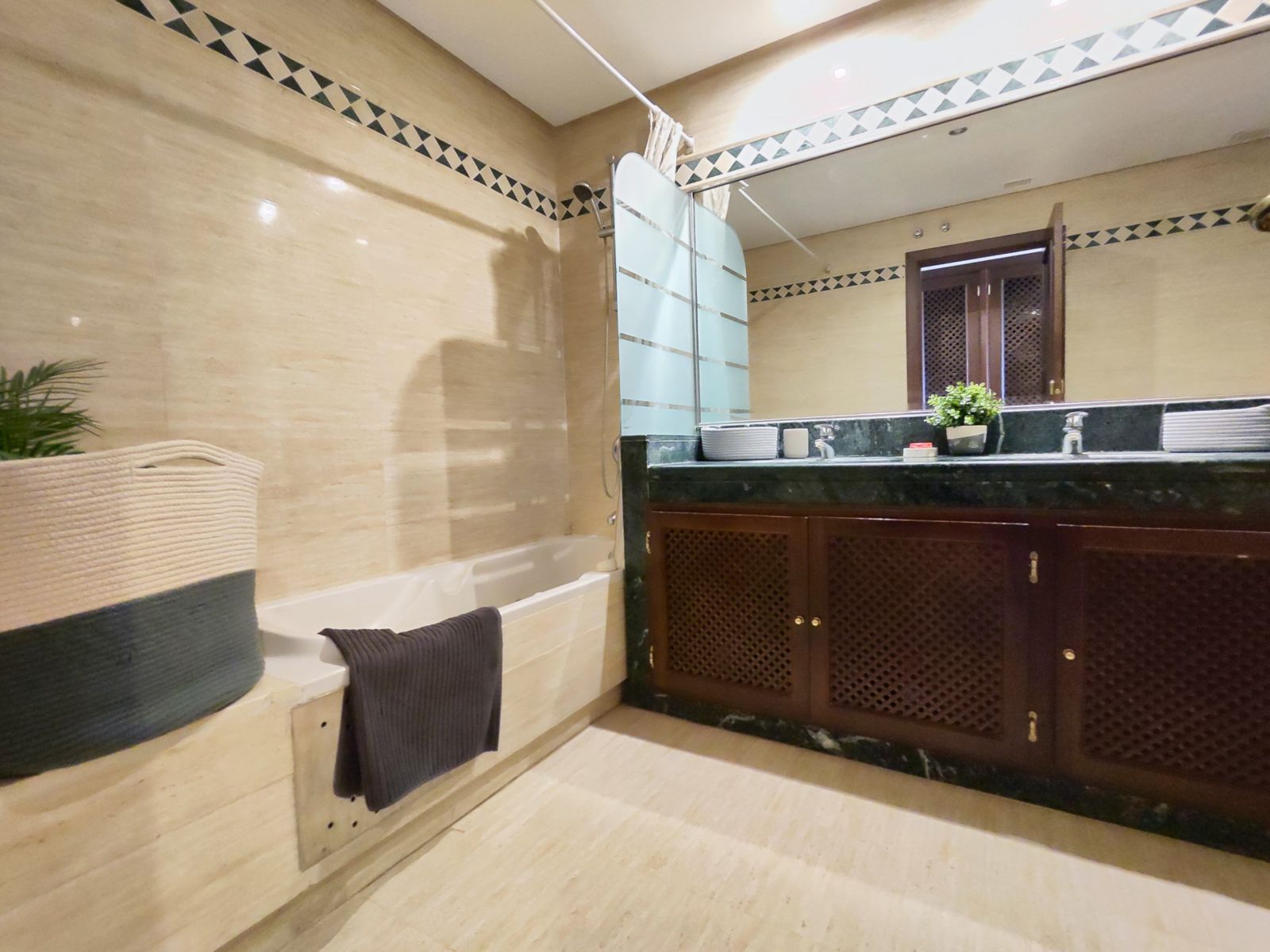 98ac13bf4c8d849fb73eeebec19251c5 - 9