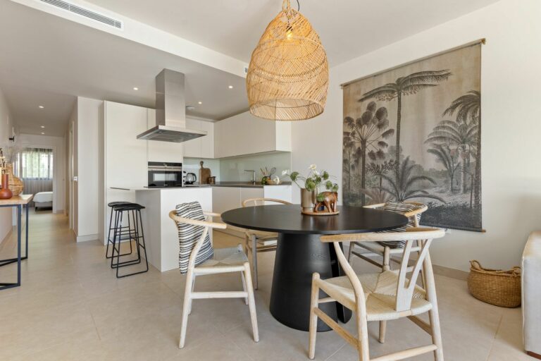 9b9e394861fa0a48387173622bdaea32 - 13