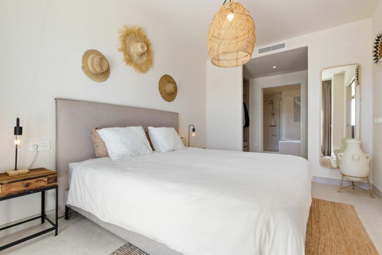 9b9e394861fa0a48387173622bdaea32 - 15