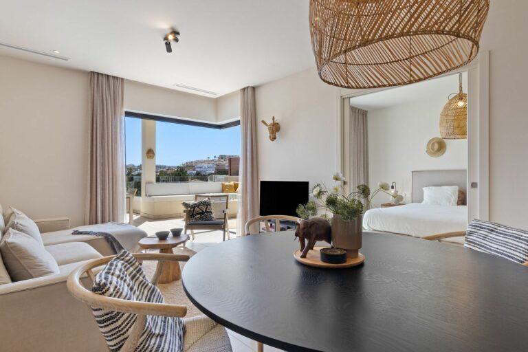 9b9e394861fa0a48387173622bdaea32 - 8