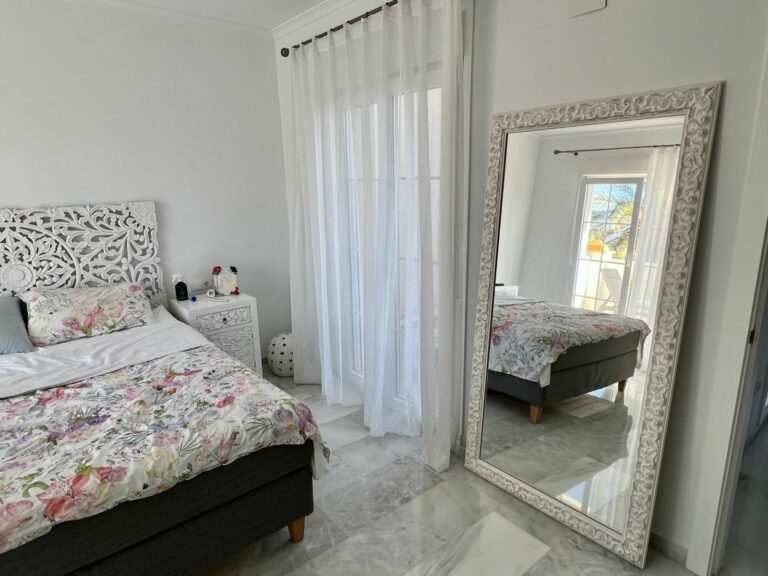 9bc79723e94041a99da7fc1b249d8db6 - 14