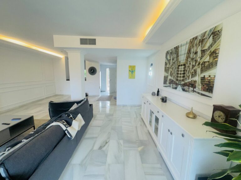 9bc79723e94041a99da7fc1b249d8db6 - 9