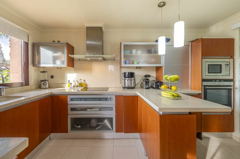 9c6cf3723f7bad42cb517331184b6249 - 12