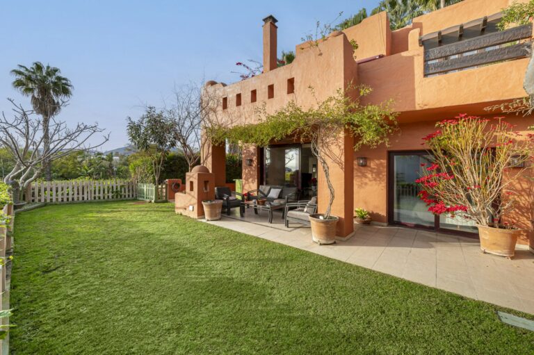 9c6cf3723f7bad42cb517331184b6249 - 4