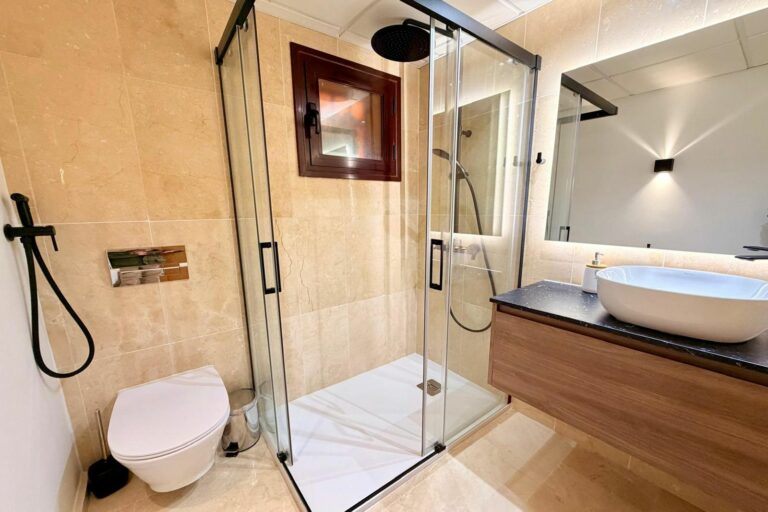 9da5926d15d1239a1ded52e81aa4593c - 9