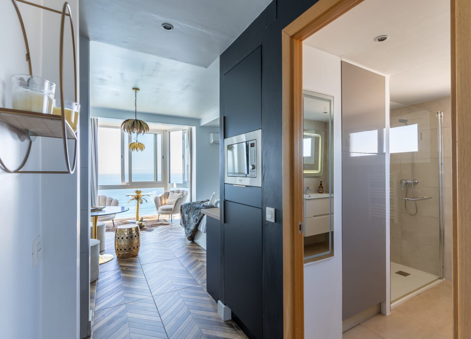 9dfc959dd45c84c121759d4cbeee763f - 8