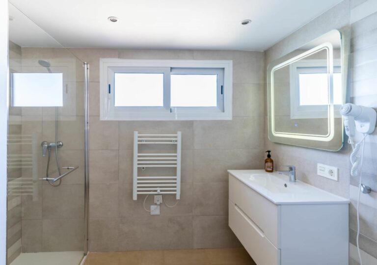 9dfc959dd45c84c121759d4cbeee763f - 9