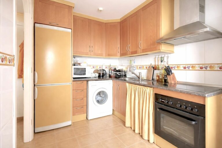 9e305b6ceb331f2d7593fb58adeee6f4 - 6