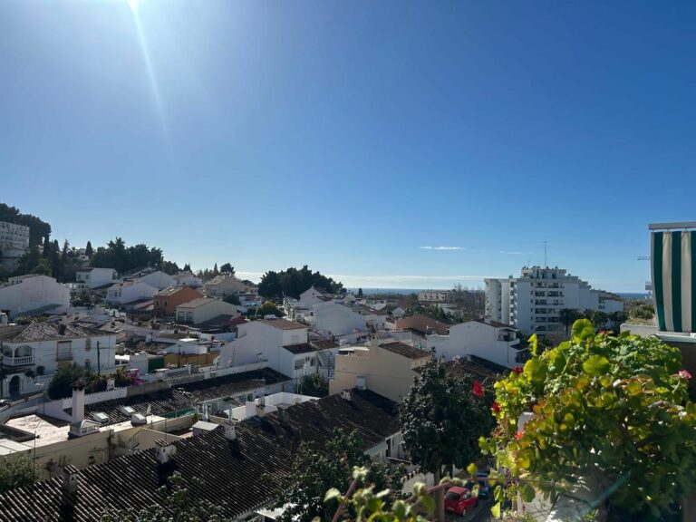 9e5ea395afaa9462bf5fe3e44d9ec2ef - 10