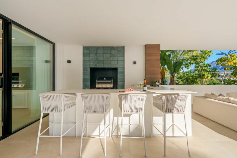 9e94cdb0149f9980b22b8a76258fec20 - 11