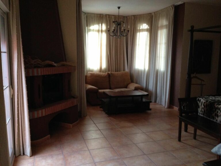 9f6c1a8faa93ad436dd489e98b3502c9 - 12