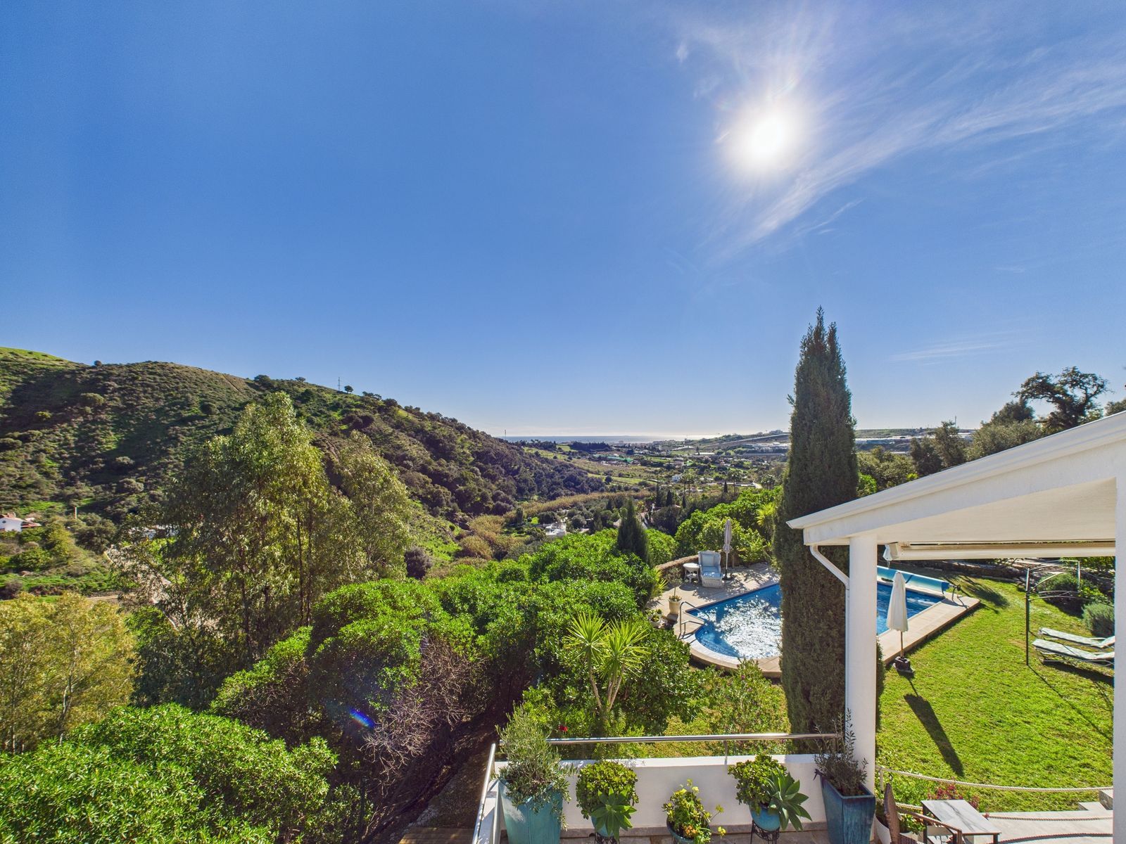 9f70a5a77f40052c9d04ea5d1f686925 - 2