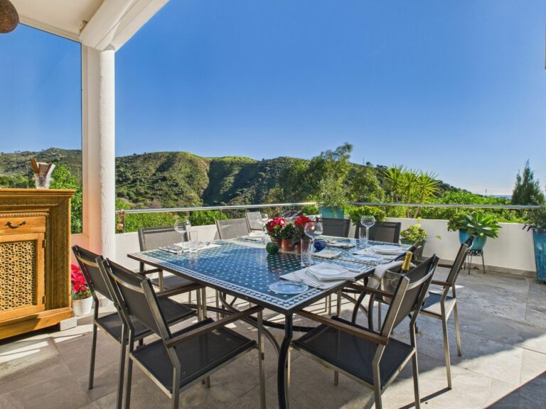 9f70a5a77f40052c9d04ea5d1f686925 - 4