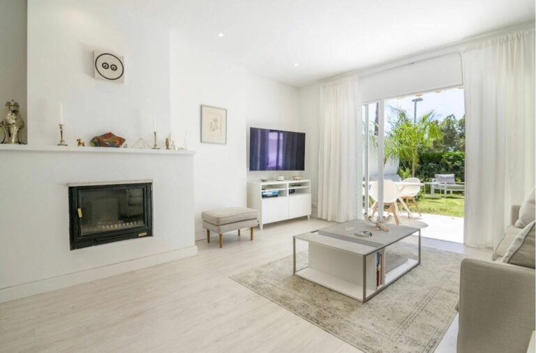 9fe51e792842bcbda181650fe0a9249b - 1