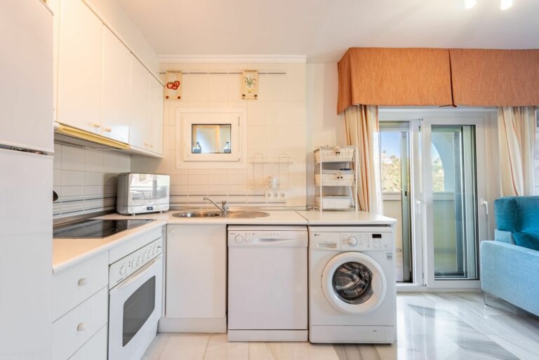 a08794658f1df90092b4e7fc23d447d7 - 5