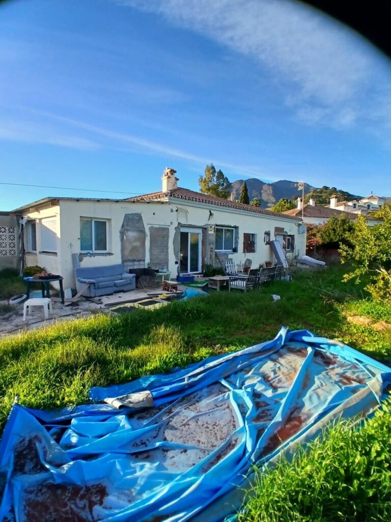 a0aed1ba71006b2dfbff28eca22f3a7d - 1