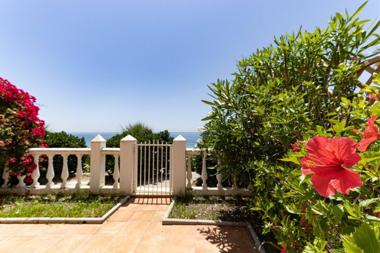 a0c5793cc549df32388afcd5600880b8 - 3