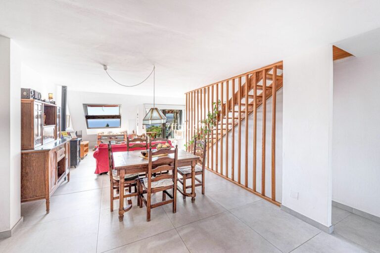 a1c9acf5edb0ab38798f18e94e2178d9 - 2