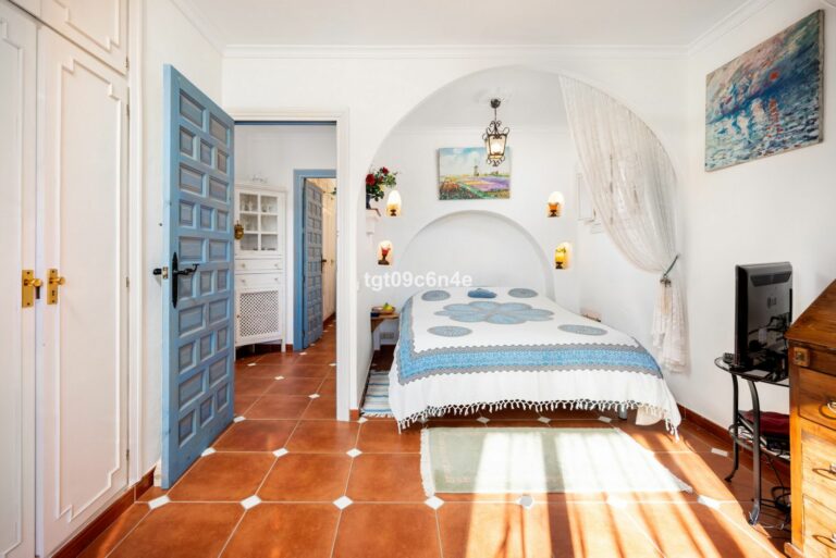 a41adb18442f9d077fdaf3bf9487ec9e - 15