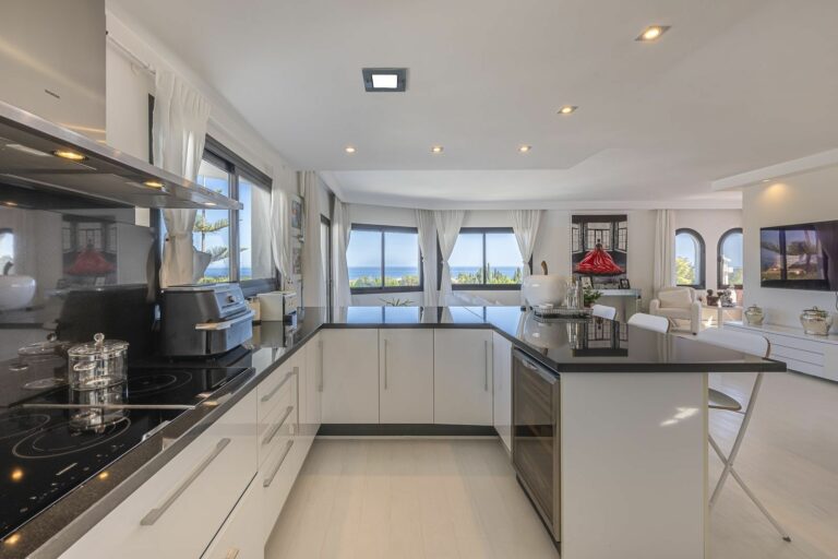 a557d47d14ddef5ff48a169797b63ef3 - 15