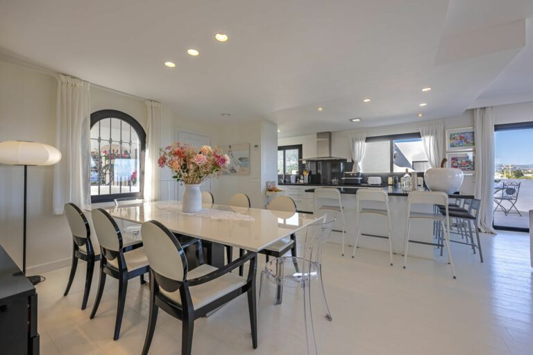 a557d47d14ddef5ff48a169797b63ef3 - 6