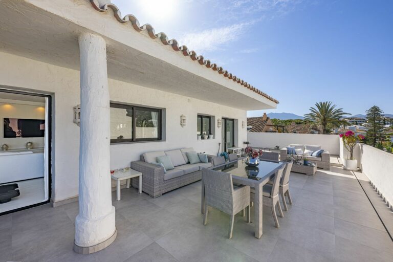 a557d47d14ddef5ff48a169797b63ef3 - 8