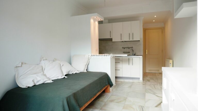 a62151ec77e68f49296dd36a97eb0eeb - 10