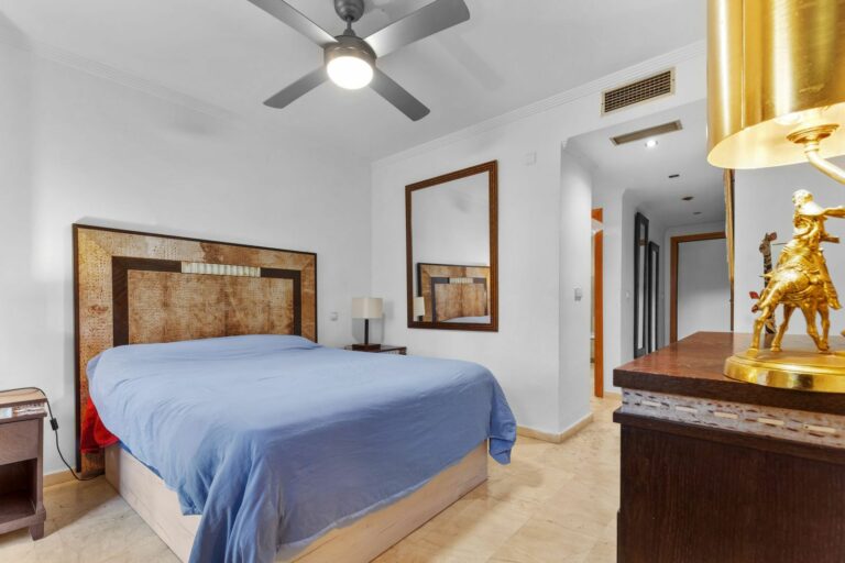 a6a01d8d3d6713373df7f9d302566f60 - 12