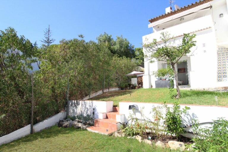 a7bef77b7e58ba2ca7c8a66f85797839 - 15