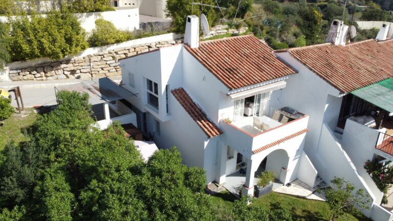 a7bef77b7e58ba2ca7c8a66f85797839 - 2