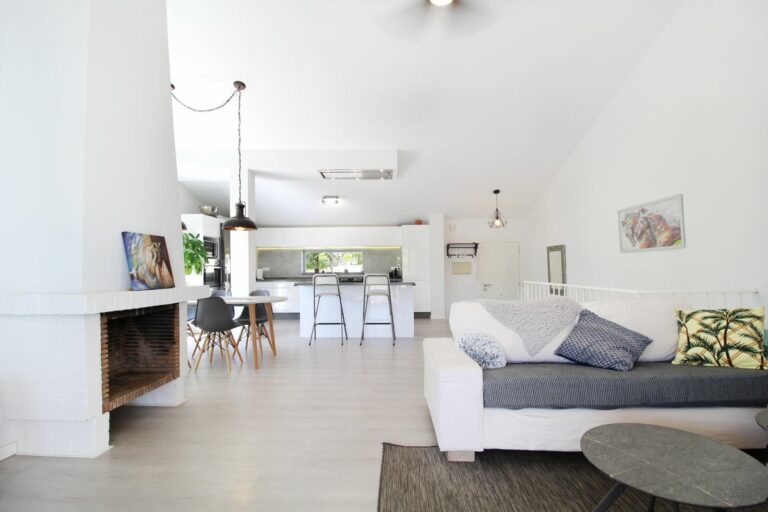 a7bef77b7e58ba2ca7c8a66f85797839 - 7