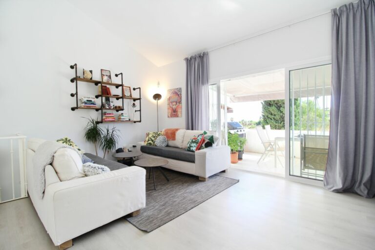 a7bef77b7e58ba2ca7c8a66f85797839 - 9