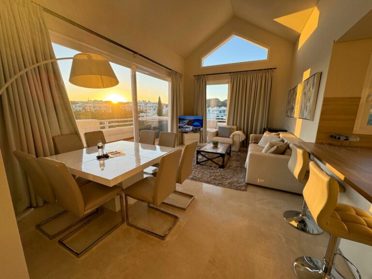 a825f1bc8e4e531eabcb933b9055dc1e - 1