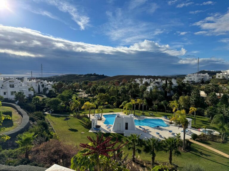 a825f1bc8e4e531eabcb933b9055dc1e - 13