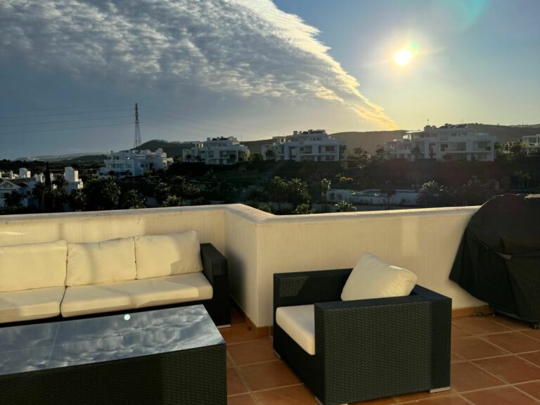 a825f1bc8e4e531eabcb933b9055dc1e - 16