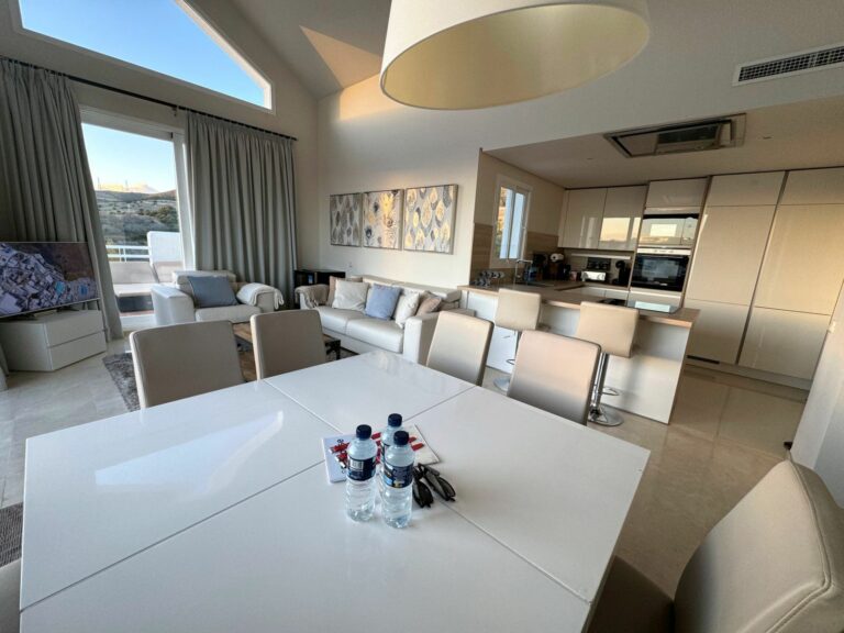 a825f1bc8e4e531eabcb933b9055dc1e - 3