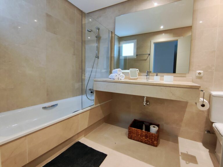 a825f1bc8e4e531eabcb933b9055dc1e - 6