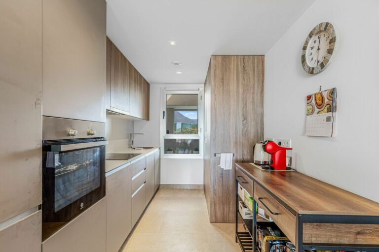 a84637aa9c3a44b4318088bcc2a10fd7 - 2