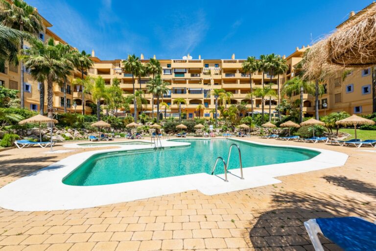 aa04e831d92b4653f1c288f038c2cb9f - 1