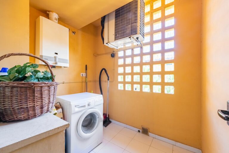 aa04e831d92b4653f1c288f038c2cb9f - 14