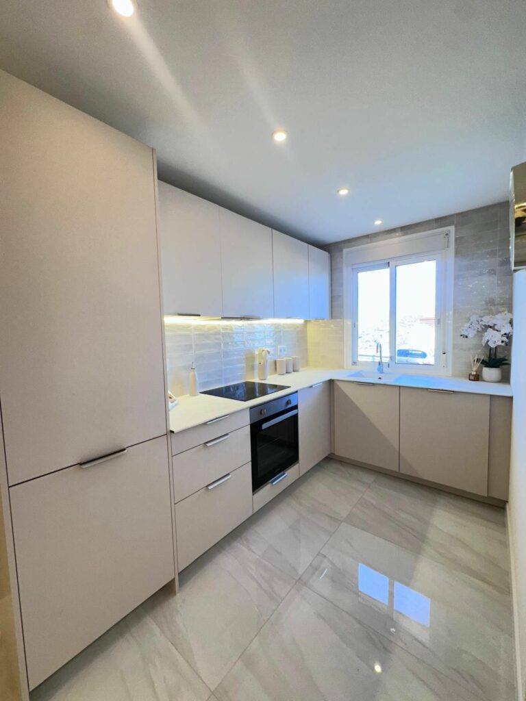 aa9dfe7169ebc5bbad5e42d210e386be - 15