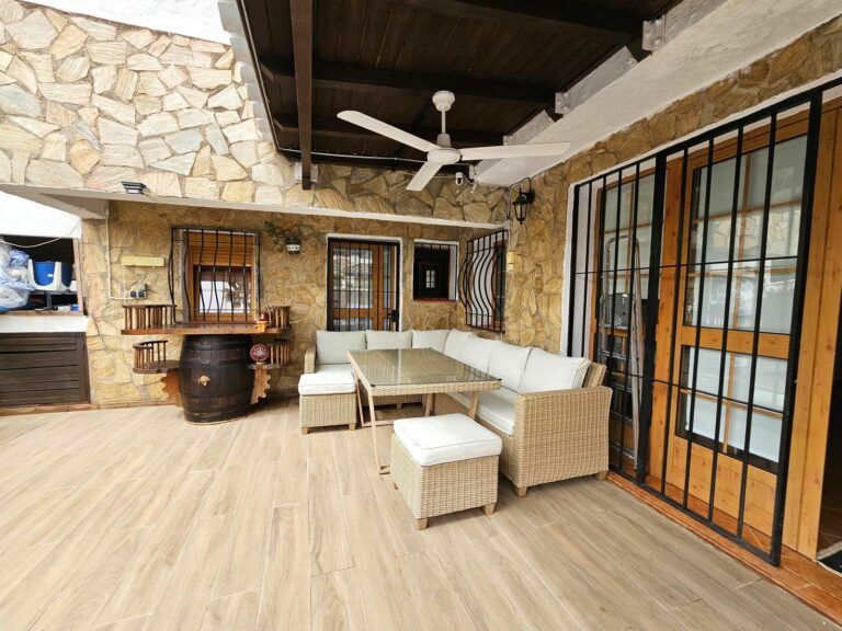 abcce76495c828e9c0400ea8e0abdcd9 - 11