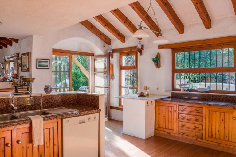 aed2018a579a3f87167c6756aee7974c - 14