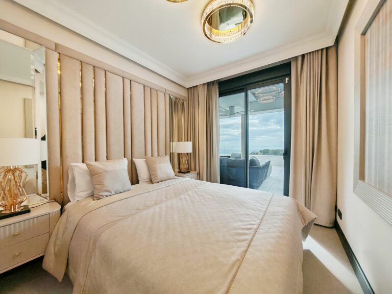 b07149c5cb7679f0d03070768abbad1a - 11