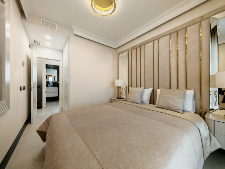 b07149c5cb7679f0d03070768abbad1a - 12