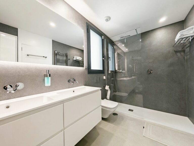 b07149c5cb7679f0d03070768abbad1a - 16