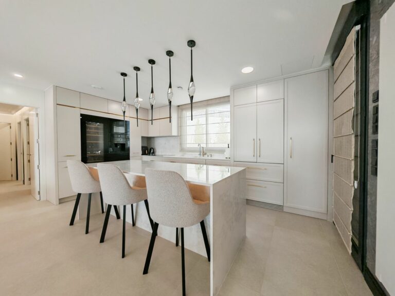 b07149c5cb7679f0d03070768abbad1a - 6