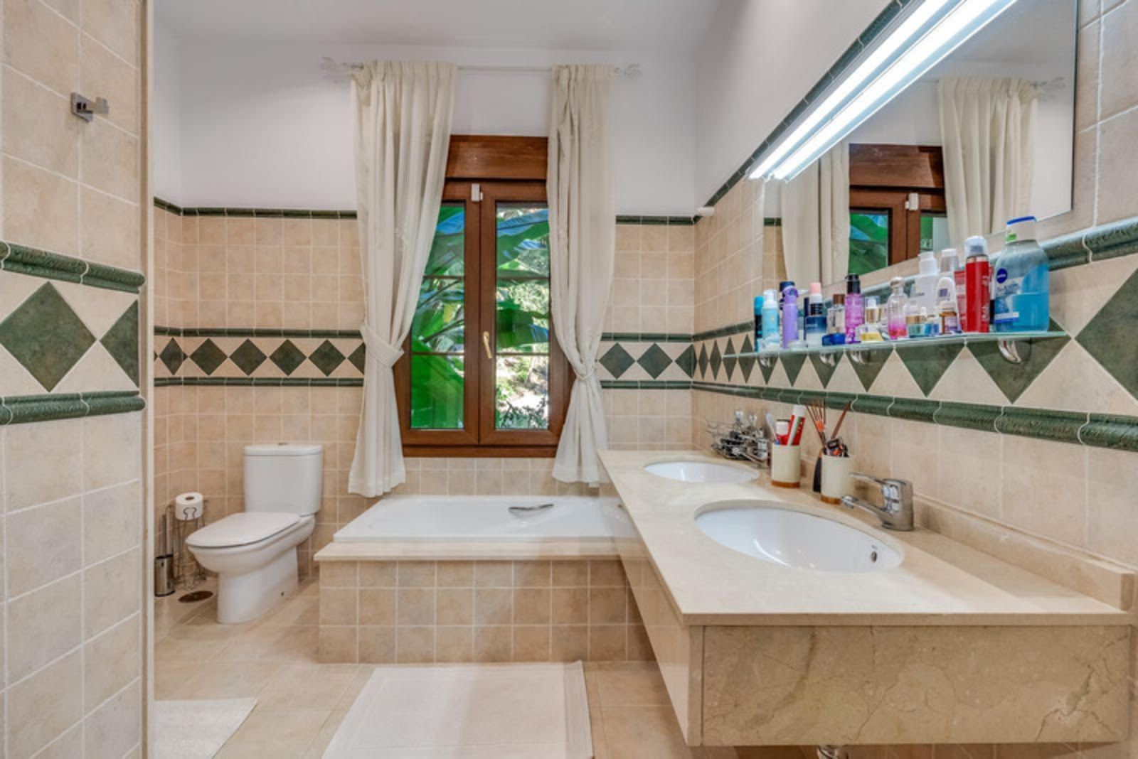 b31416d940ea039e3fbfa89d6d8e3a07 - 14